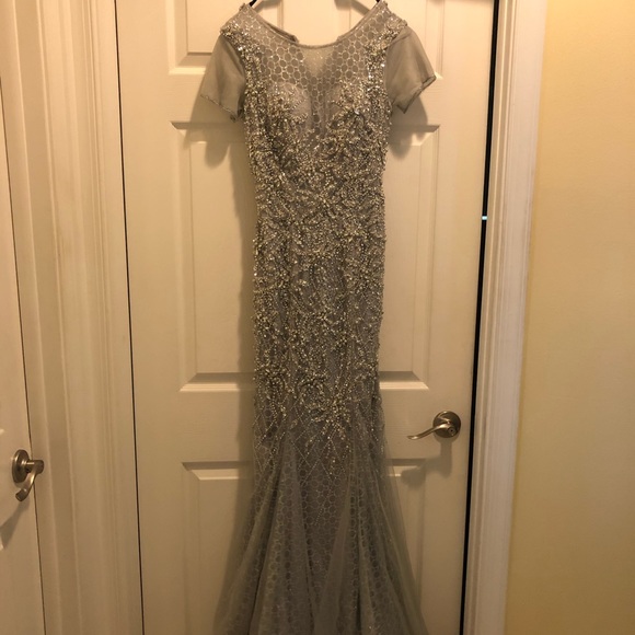 Formal/prom dress - Picture 1 of 3